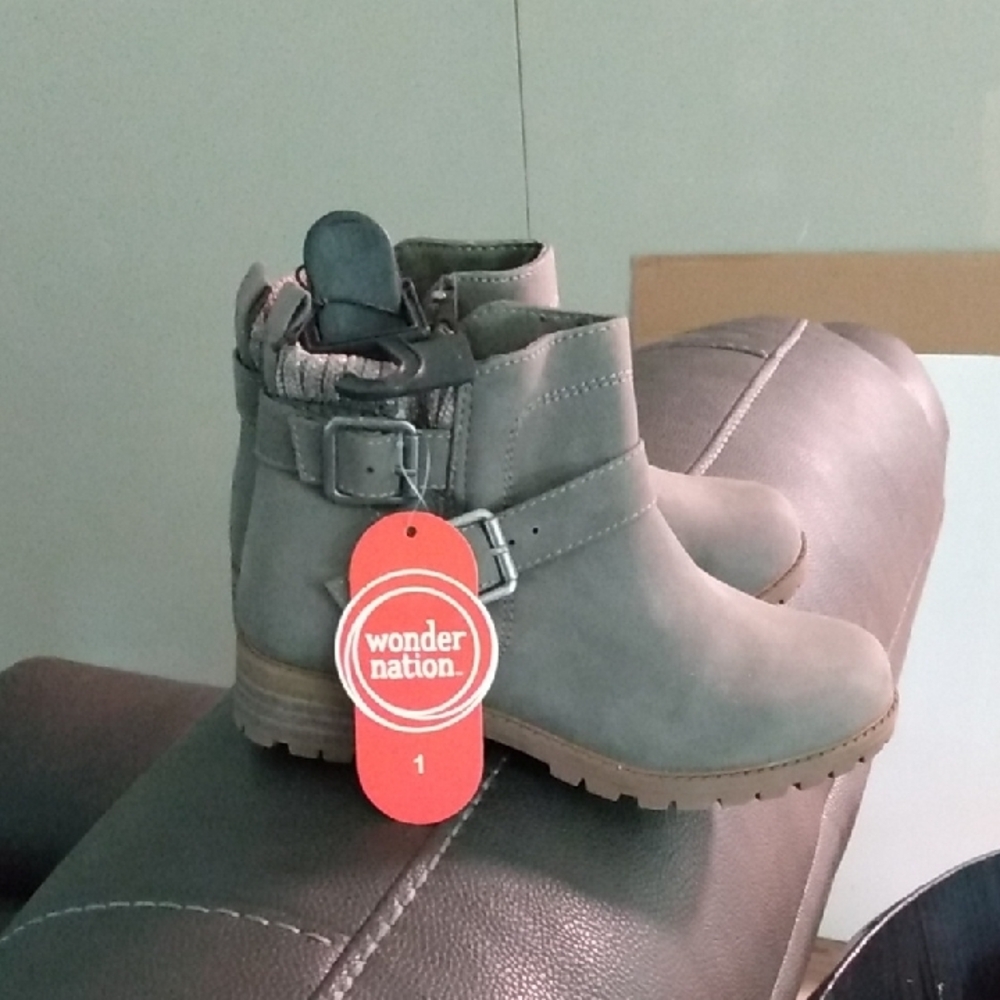 Wonder Nation Gray Kids Boots